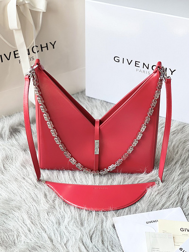 Givenchy-d1119960